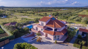 Villa Ana